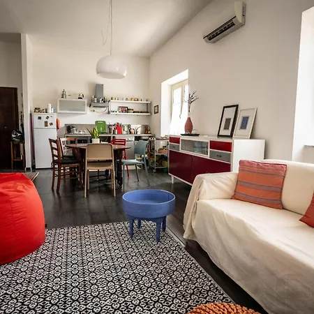 Apartment 15 Minutes Walk To The - Casa Oikia *